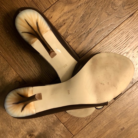 Gorgeous Womens Guess High Heels - Picture 12 of 12